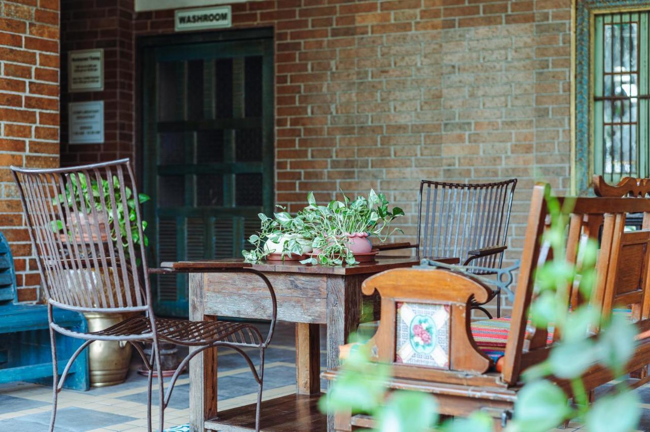 Bougainvilla Apartment Surat Dış mekan fotoğraf