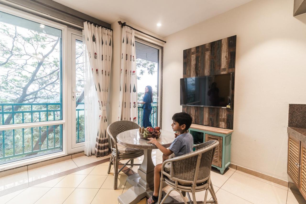 Bougainvilla Apartment Surat Dış mekan fotoğraf