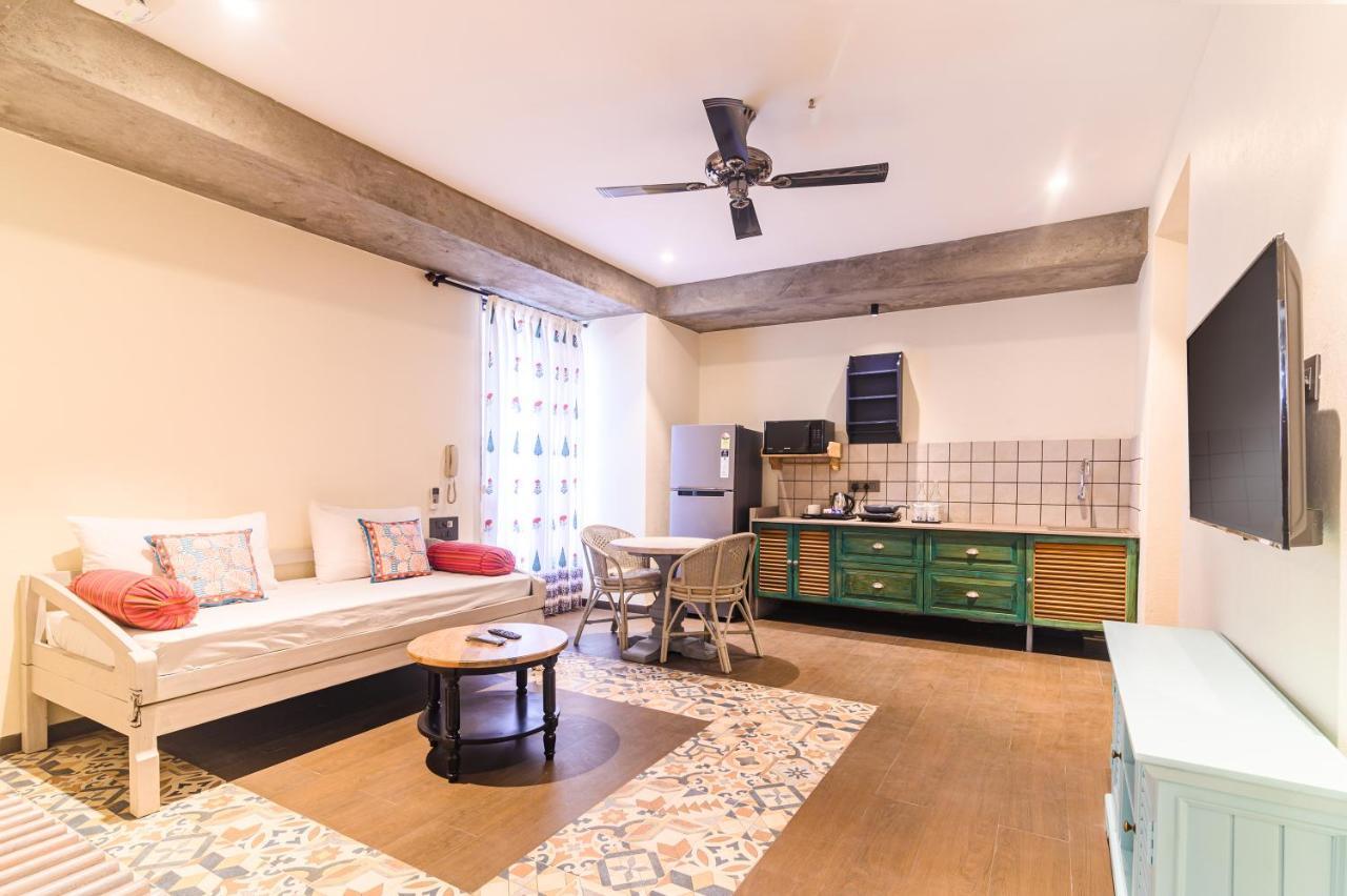 Bougainvilla Apartment Surat Dış mekan fotoğraf