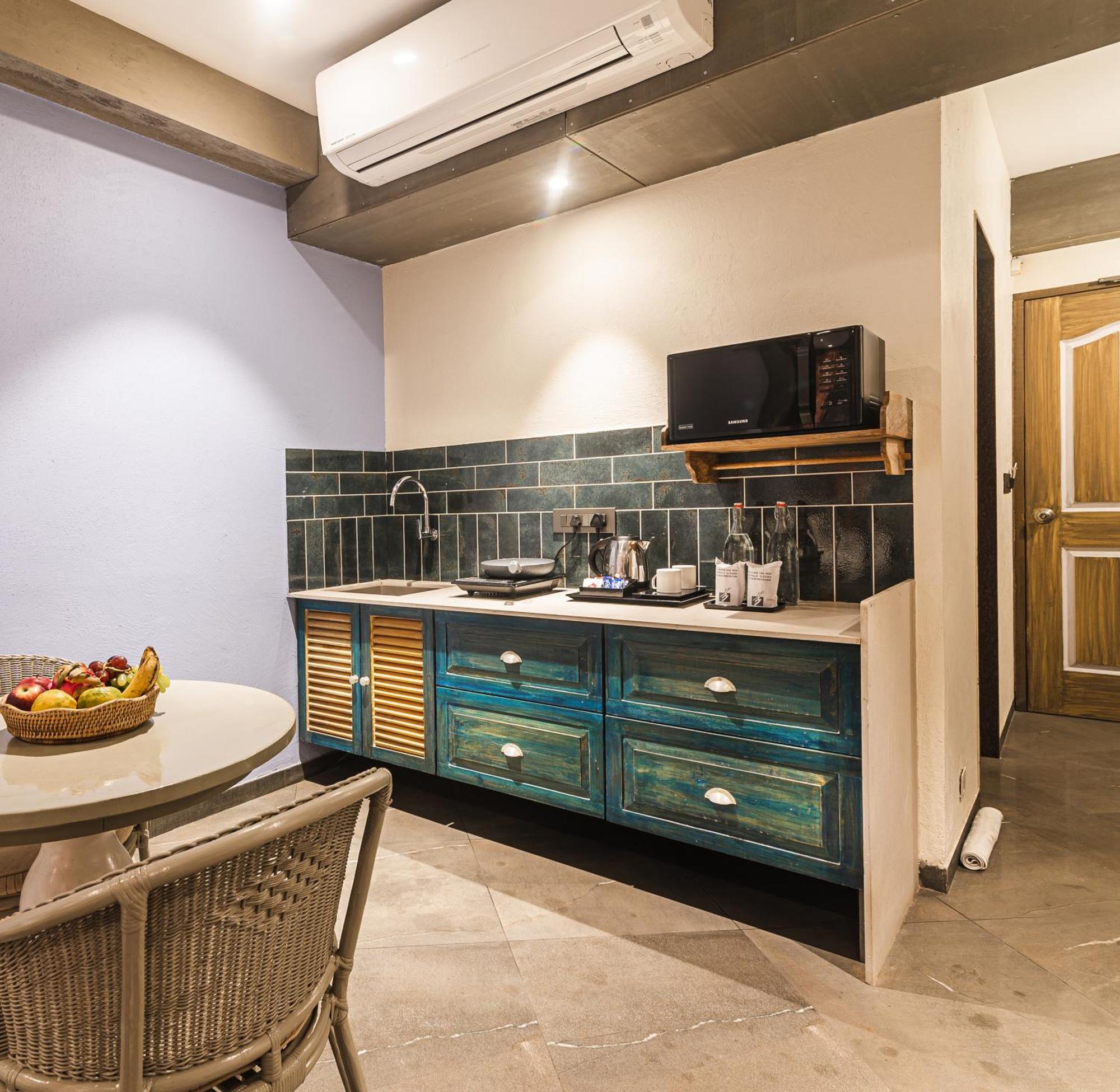 Bougainvilla Apartment Surat Dış mekan fotoğraf