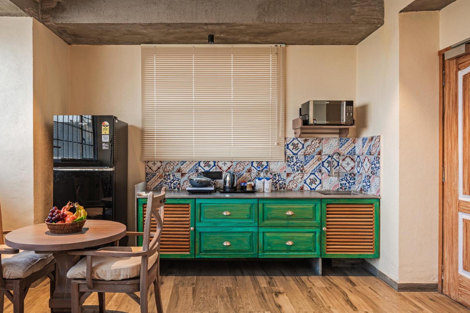 Bougainvilla Apartment Surat Dış mekan fotoğraf