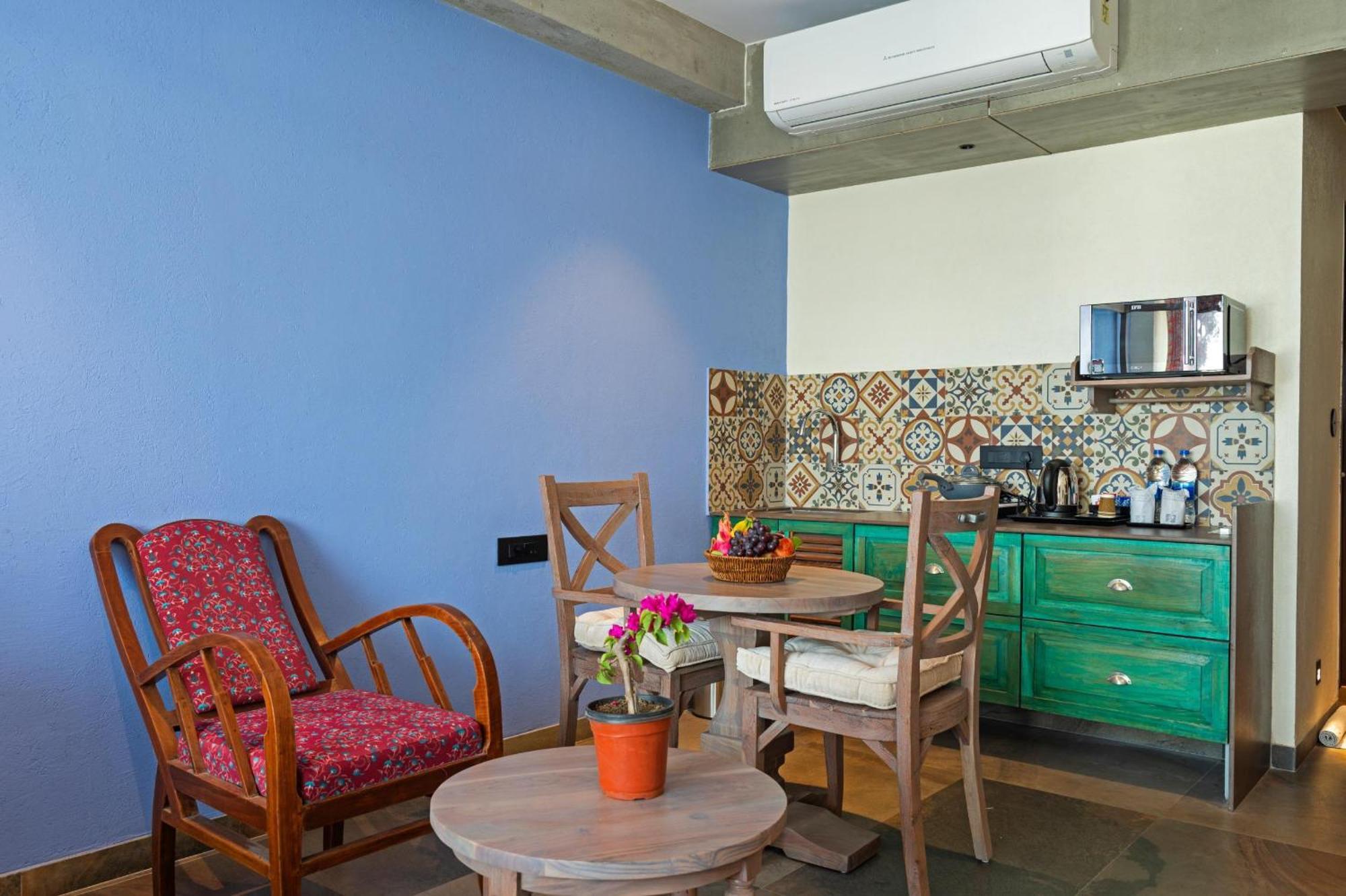 Bougainvilla Apartment Surat Dış mekan fotoğraf